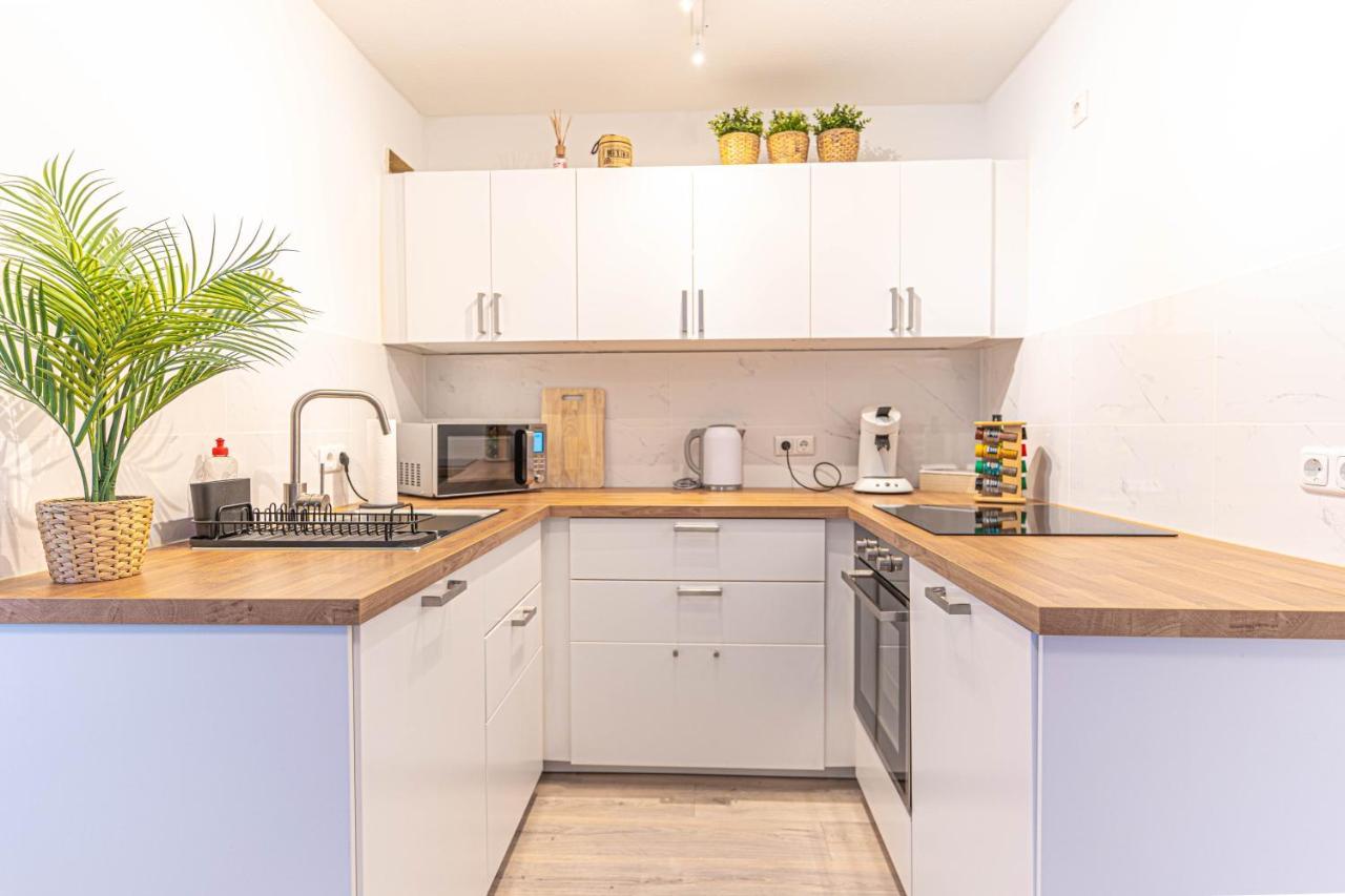 Apartment Leverkusen Buitenkant foto
